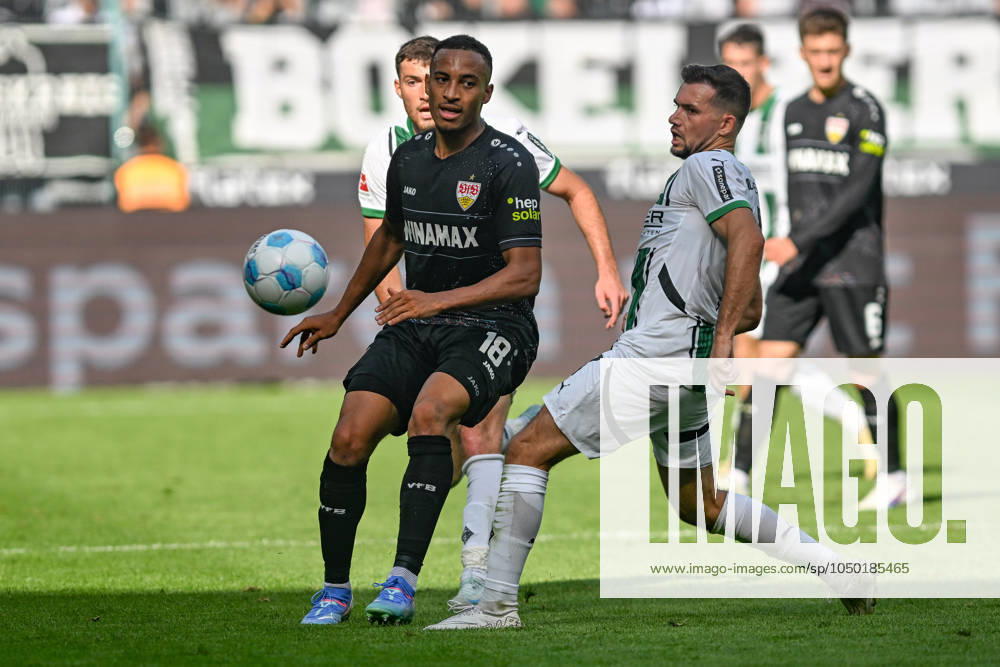 V li in duel Joe Scally Moenchengladbach 29 Jamie Leweling Stuttgart 18 Kevin Stöger Stoeger Moenchengladbach 7 14 09 2024 Football Borussia Mönchengladbach vs VfB Stuttgart, Borussia Park, Moenchengladbach, DFB DFL REGULATIONS PROHIBIT ANY USE OF PHOTOGRAPHS AS IMAGE SEQUENCES AND OR QUASI VIDEO NRW Germany