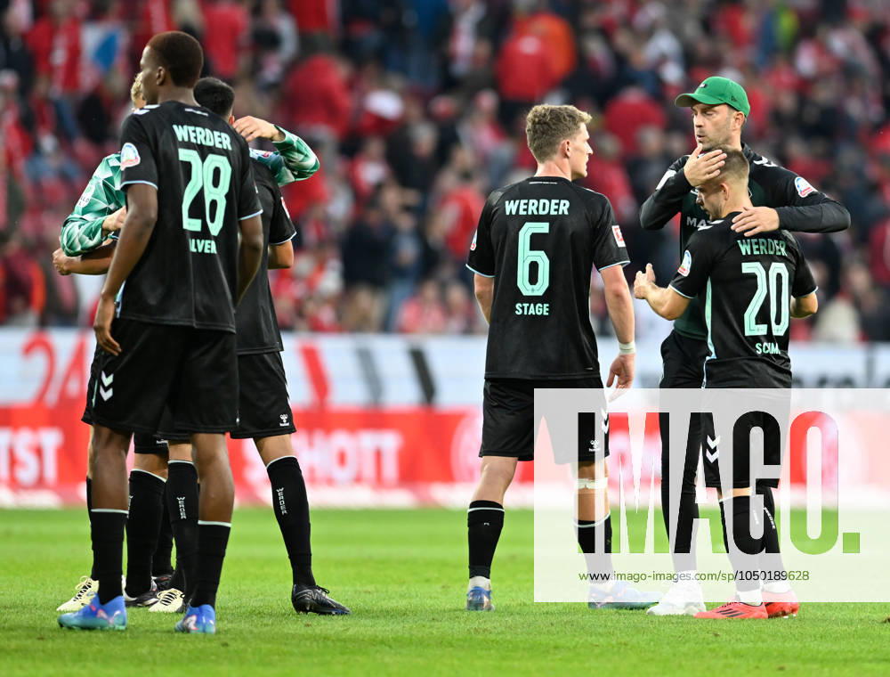 Soccer Bundesliga Season 2024 2025 Mewa Arena Mainz 15 09 2024 1 FSV Mainz 05 mz SV Werder Bremen wb 1 2 Coach Ole WERNER SV Werder Bremen with Jens STAGE SV Werder Bremen and Romano SCHMID SV Werder Bremen DFL REGULATIONS PROHIBIT ANY USE OF PHOTOGRAPHS AS IMAGE SEQUENCES AND OR QUASI VIDEO NATIONAL AND INTERNATIONAL NEWS AGENCIES OUT Soccer Bundesliga 1 FSV Mainz 05