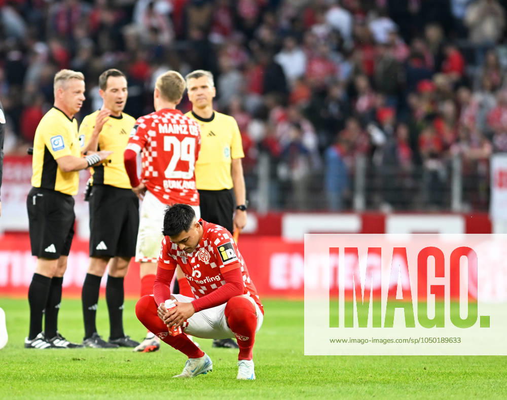 Soccer Bundesliga Season 2024 2025 Mewa Arena Mainz 15 09 2024 1 FSV Mainz 05 mz SV Werder Bremen wb 1 2 Nadiem AMIRI 1 FSV Mainz 05 is disappointed DFL REGULATIONS PROHIBIT ANY USE OF PHOTOGRAPHS AS IMAGE SEQUENCES AND OR QUASI VIDEO NATIONAL AND INTERNATIONAL NEWS AGENCIES OUT Soccer Bundesliga 1 FSV Mainz 05