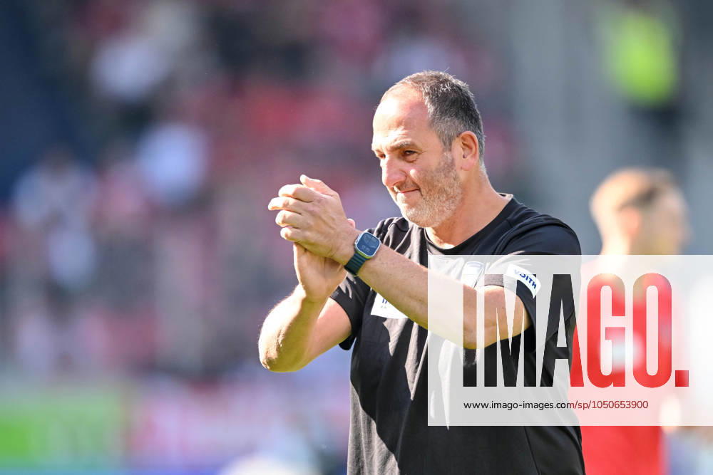 Coach Frank Schmidt 1 FC Heidenheim gestures during the Bundesliga match between 1 FC Heidenheim 1846 and SC Freiburg at Voith Arena on September 21, 2024 in Heidenheim, Germany Photo by Harry Langer DeFodi Images Coach Frank Schmidt 1 FC Heidenheim gestures during the Bundesliga match between 1 FC Heidenheim 1846 and SC Freiburg at Voith Arena on September 21, 2024 in Heidenheim, Germany Photo by Harry Langer DeFodi Images DFL regulations prohibit any use of photographs as image sequences and or quasi video Defodi 541 FCHSCF20240920 008 Defodi-541 DFL regulations prohibit any use of photographs as image sequences and or quasi-video.