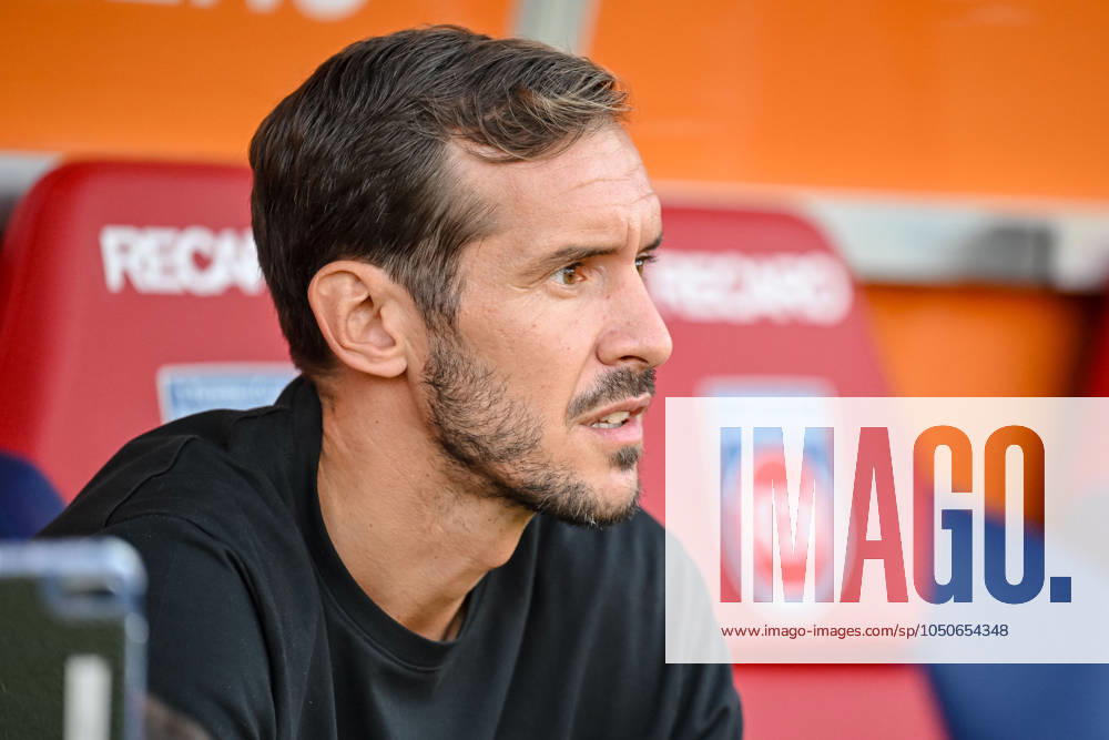 Coach Julian Schuster SC Freiburg Looks on during the Bundesliga match between 1 FC Heidenheim 1846 and SC Freiburg, Voith Arena on September 21, 2024 in Heidenheim, Germany Photo by Harry Langer DeFodi Images Coach Julian Schuster SC Freiburg Looks on during the Bundesliga match between 1 FC Heidenheim 1846 and SC Freiburg at Voith Arena on September 21, 2024 in Heidenheim, Germany Photo by Harry Langer DeFodi Images DFL regulations prohibit any use of photographs as image sequences and or quasi video Defodi 541 FCHSCF20240920 015 Defodi-541 DFL regulations prohibit any use of photographs as image sequences and or quasi-video.