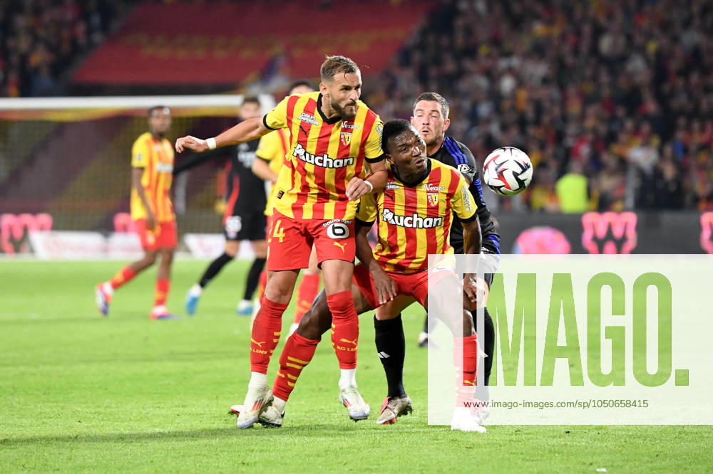 RC Lens v Olympique Lyonnais - Ligue 1 MCDonald s 2024 2025 24 Jonathan GRADIT (rcl) - 15 Hamzat Ojediran (rcl) - 07 Jordan VERETOUT (ol) during the Ligue 1 MCDonald s match between Lens and Lyon at Stade Bollaert-Delelis on September 15, 2024 in Lens, France. Lens France