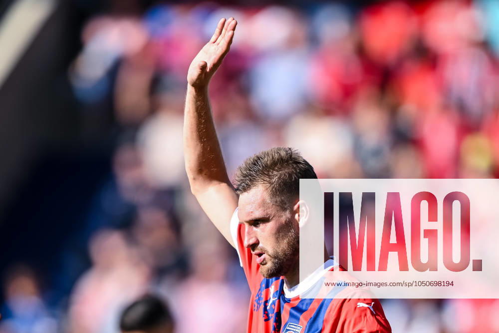 Patrick Mainka 1 FC Heidenheim gestures during the Bundesliga match between 1 FC Heidenheim 1846 and SC Freiburg at Voith Arena on September 21, 2024 in Heidenheim, Germany Photo by Harry Langer DeFodi Images Patrick Mainka 1 FC Heidenheim gestures during the Bundesliga match between 1 FC Heidenheim 1846 and SC Freiburg at Voith Arena on September 21, 2024 in Heidenheim, Germany Photo by Harry Langer DeFodi Images DFL regulations prohibit any use of photographs as image sequences and or quasi video Defodi 541 FCHSCF20240920 258 Defodi-541 DFL regulations prohibit any use of photographs as image sequences and or quasi-video.