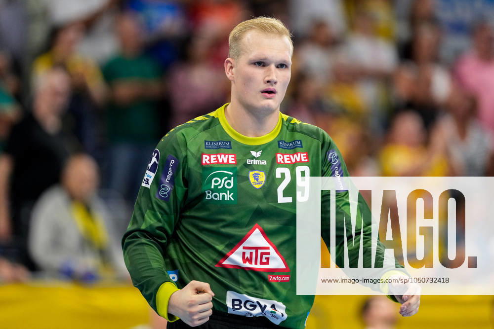 David Späth Goalkeeper, RNL, 29 , single picture, single photo, action, action, cheer, cheers, celebration, joy, rejoice, rejoicing, confident, optimistic, positive, game scene, 21 09 2024, Mannheim Germany , Handball, Bundesliga, Rhein Neckar Löwen MT Melsungen