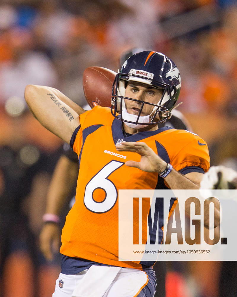 NFL, American Football Herren, USA 2018: Bears vs Broncos Aug 18 August 18, 2018: Denver Broncos quarterback Chad Kelly (6) during the third quarter of an NFL preseason matchup between the Chicago Bears and the Denver Broncos at Broncos Stadium at Mile High Denver CO, Scott D Stivason Cal Media Denver Colorado United States of America