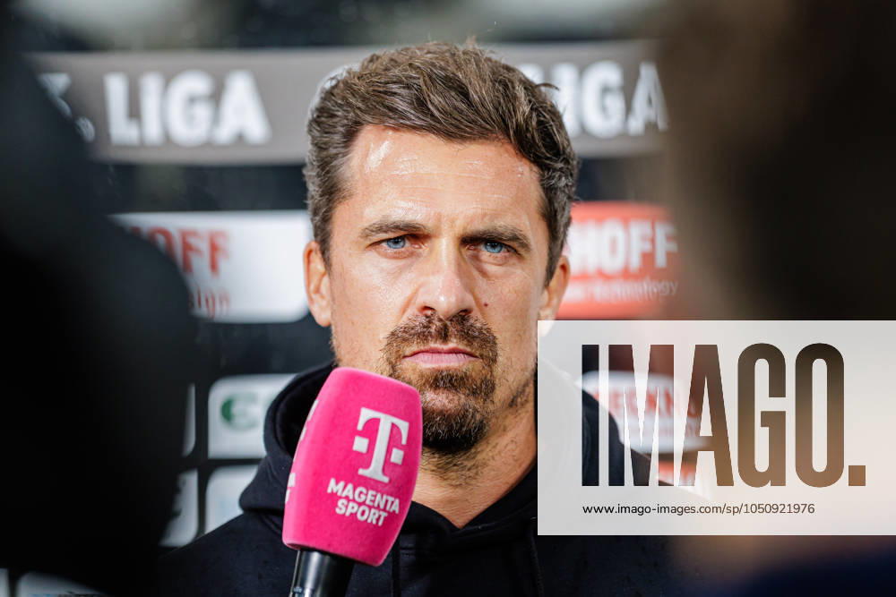 Thomas Stamm SG Dynamo Dresden, Head Coach in an interview with Magenta TV GER, SC Verl vs SG Dynamo Dresden, Football, 3 Liga, Matchday 7, Season 2024 2025, 25 09 2024 DFL Regulations prohibit any use of photographers as image sequences and or quasi video GER, SC Verl vs SG Dynamo Dresden, Football, 3 Liga, Matchday 7, Season 2024 2025, 25 09 2024 Verl