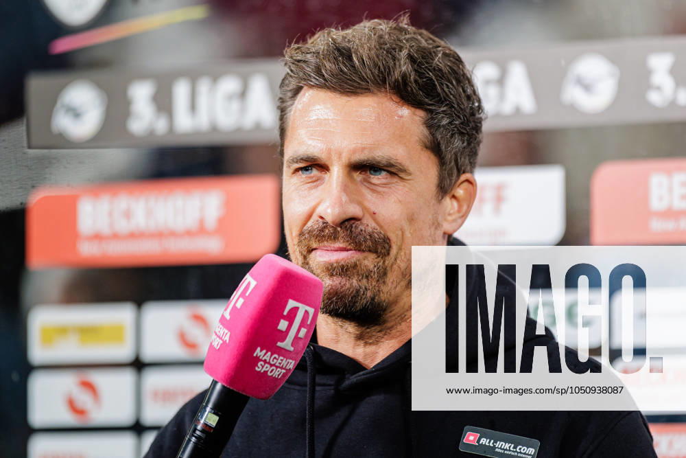 Thomas Stamm SG Dynamo Dresden, Head Coach in an interview with Magenta TV GER, SC Verl vs SG Dynamo Dresden, Football, 3 Liga, Matchday 7, Season 2024 2025, 25 09 2024 DFL Regulations prohibit any use of photographers as image sequences and or quasi video GER, SC Verl vs SG Dynamo Dresden, Football, 3 Liga, Matchday 7, Season 2024 2025, 25 09 2024 Verl