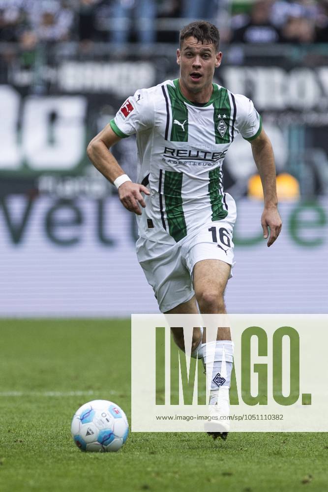 Philipp Sander Borussia Moenchengladbach, 16 Moenchengladbach, Football 1 Bundesliga 5 Matchday, Matchday 5, Borussia Moenchengladbach 1 FC Union Berlin, 28 09 2024, Borussia Park, Moenchengladbach DFL regulations prohibit any use of photographs as image sequences and or quasi video Â