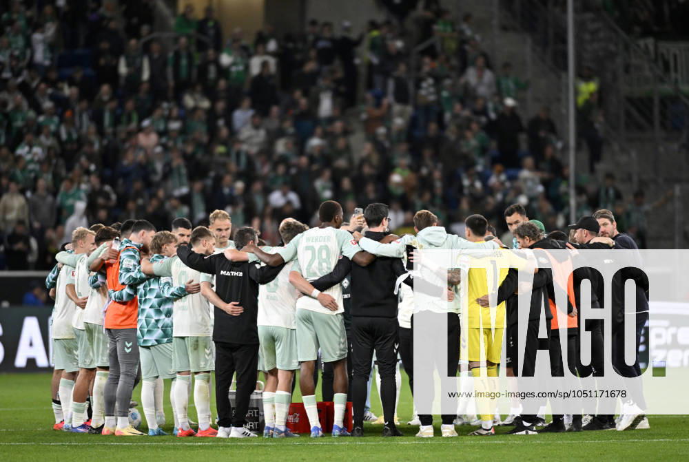 After the end of the game final cheers, joy, happiness, jubilation Werder Bremen team building, circle of the team TSG 1899 Hoffenheim vs SV Werder Bremen SVW 29 09 2024 TSG Hoffenheim plays in special jersey 125 years DFL REGULATIONS PROHIBIT ANY USE OF PHOTOGRAPHS AS IMAGE SEQUENCES AND OR QUASI VIDEO TSG 1899 Hoffenheim vs SV Werder Bremen SVW