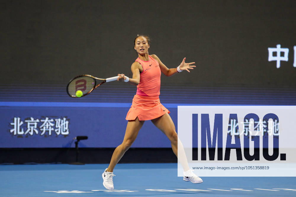 (241002) -- BEIJING, Oct. 2, 2024 -- Zheng Qinwen hits a return during the women s singles round of 16 match between Amanda Anisimova of the United States and Zheng Qinwen of China at the 2024 China Open tennis tournament in Beijing, China, Oct. 2, 2024. (Photo by Xinhua) (SP)CHINA-BEIJING-TENNIS-CHINA OPEN-WOMEN S SINGLES(CN) ChangxNengjia