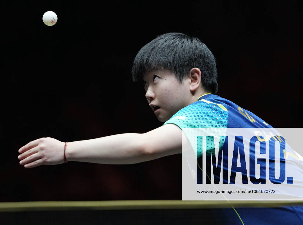 (241005) -- BEIJING, Oct. 5, 2024 -- Sun Yingsha serves during the women s singles semifinal match between Sun Yingsha of China and Fan Siqi of China at 2024 World Table tennis, Tischtennis (WTT) China Smash in Beijing, China, Oct. 5, 2024. ) (SP)CHINA-BEIJING-TABLE TENNIS-WTT-CHINA SMASH-WOMEN S SINGLES (CN) ZhangxChenlin