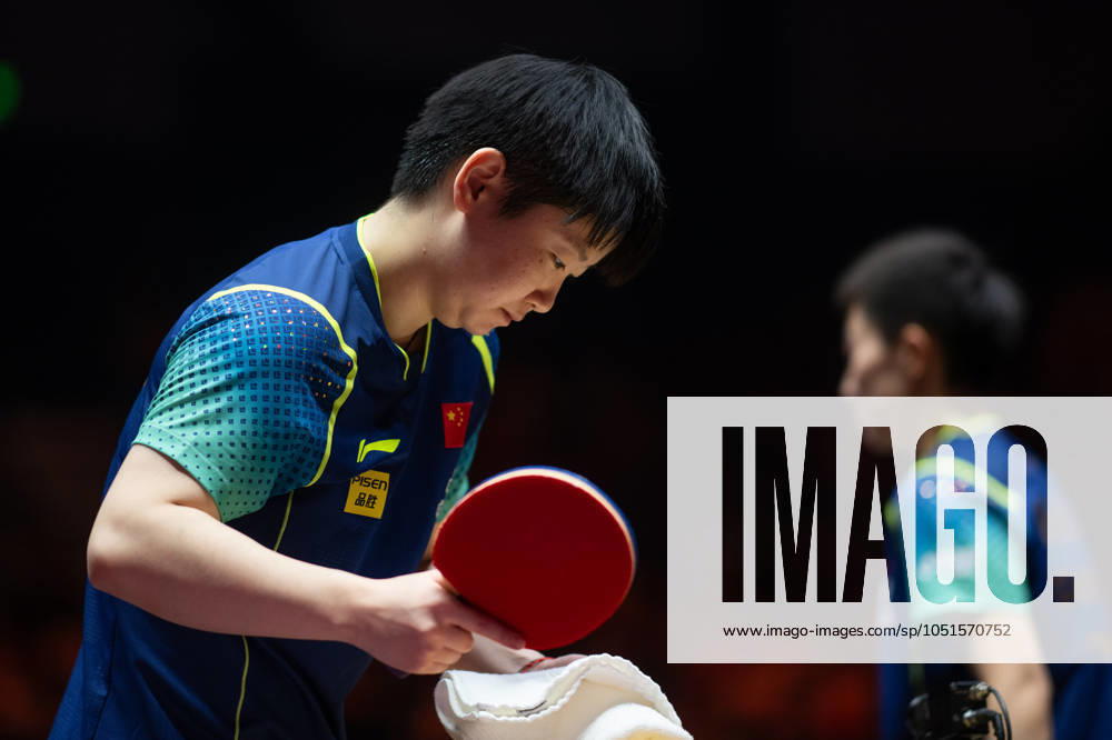 (241005) -- BEIJING, Oct. 5, 2024 -- Sun Yingsha reacts during the women s singles semifinal match between Sun Yingsha of China and Fan Siqi of China at 2024 World Table tennis, Tischtennis (WTT) China Smash in Beijing, China, Oct. 5, 2024. ) (SP)CHINA-BEIJING-TABLE TENNIS-WTT-CHINA SMASH-WOMEN S SINGLES (CN) XiaoxYijiu