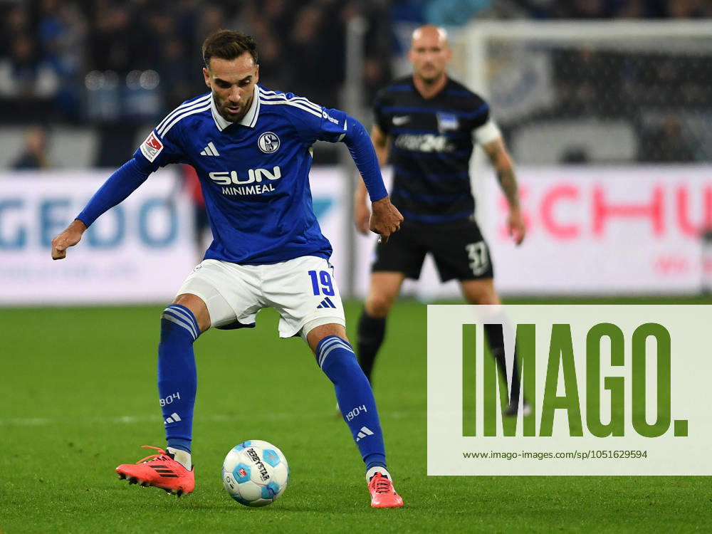 Kenan Karaman FC Schalke 04 in action, on the ball, single action during the 2 Bundesliga match between FC Schalke 04 and Hertha BSC Berlin at Veltins Arena on October 05, 2024 in Gelsenkirchen, Germany Photo by Ralf Treese DeFodi Images Kenan Karaman FC Schalke 04 controls the ball during the 2 Bundesliga match between FC Schalke 04 and Hertha BSC at Veltins Arena on October 5, 2024 in Gelsenkirchen, Germany Photo by Ralf Treese DeFodi Images DFB DFL REGULATIONS PROHIBIT ANY USE OF PHOTOGRAPHS AS IMAGE SEQUENCES AND OR QUASI VIDEO Defodi 521 S04BSC20241005 032 Defodi-521 DFB DFL REGULATIONS PROHIBIT ANY USE OF PHOTOGRAPHS AS IMAGE SEQUENCES AND OR QUASI-VIDEO.
