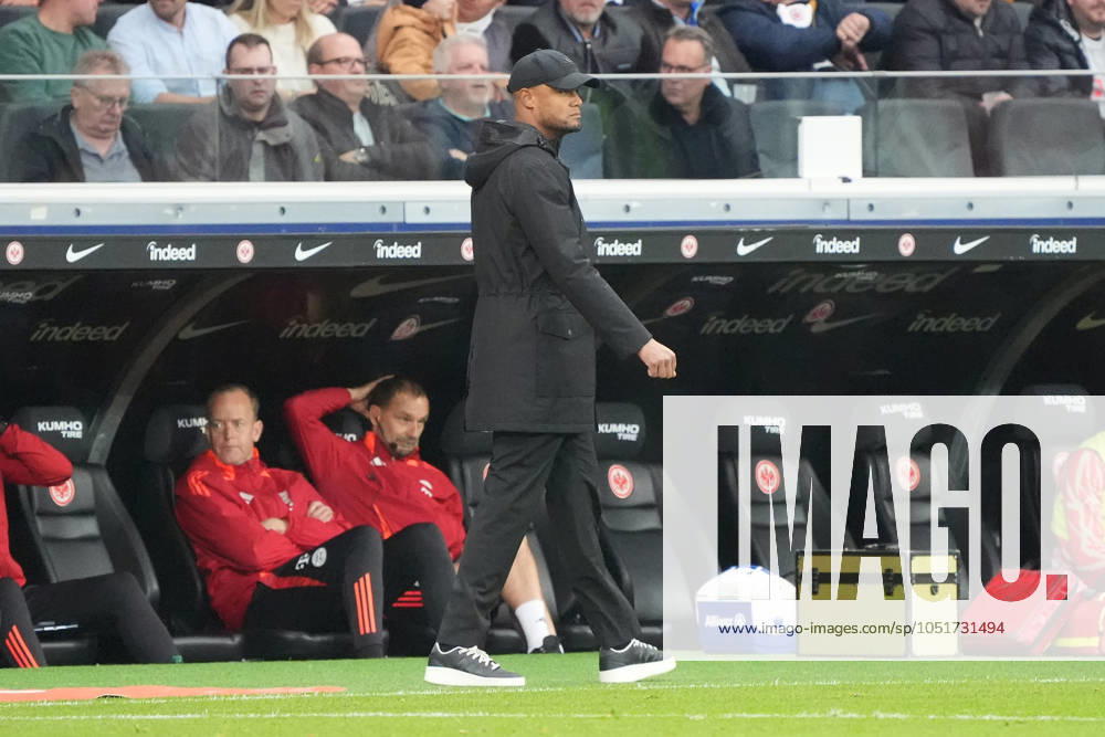 Coach Vincent Kompany FC Bayern Munich Frankfurt 06 10 2024 Eintracht Frankfurt vs FC Bayern Munich, Deutsche Bank Park, Bundesliga, Matchday 6