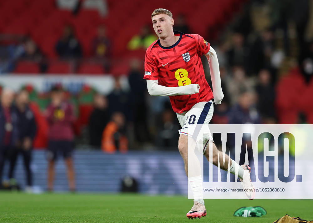 London, England, 10th October 2024. Cole Palmer of England during the warm up before the UEFA Nations League match at Wembley Stadium, London. Picture credit should read: Paul Terry Sportimage . SPI-3369-0007
