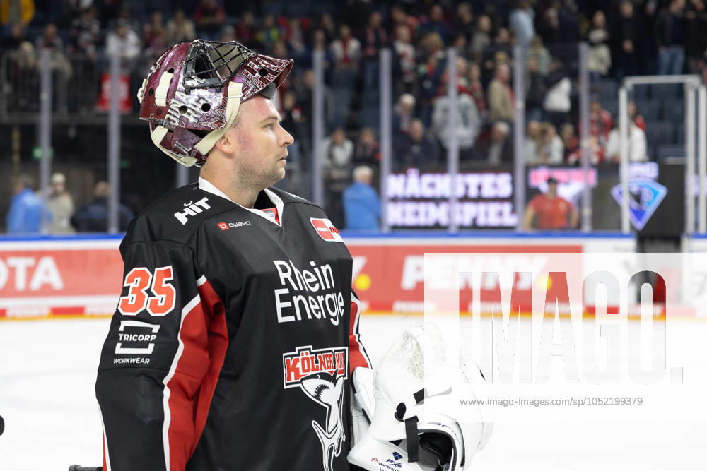 PENNY DEL 1 Kölner Haie Schwenninger Wild Wings Cologne, 11 10 2024 Julius Hudacek Kölner Haie, 35 PENNY DEL 1 Kölner Haie Schwenninger Wild Wings on 11 10 2024 at the Lanxess Arena in Cologne Germany