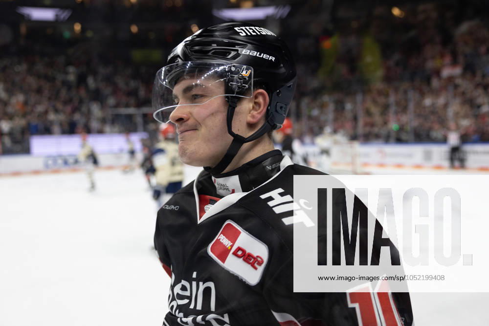 PENNY DEL 1 Kölner Haie Schwenninger Wild Wings Cologne, 11 10 2024 Justin Schütz Kölner Haie, 10 PENNY DEL 1 Kölner Haie Schwenninger Wild Wings on 11 10 2024 at the Lanxess Arena in Cologne Germany