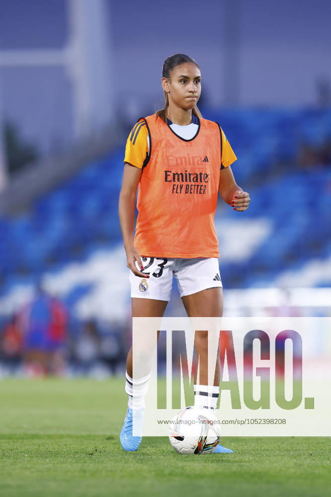 Maelle Lakrar of Real Madrid warms up during the Spanish Women League, Liga F, football match played between Real Madrid and Atletico de Madrid at Alfredo Di Stefano stadium on October 13, 2024, in Valdebebas, Madrid, Spain. Valdebebas SPAIN - ZUMAa181 20241013_zaa_a181_098