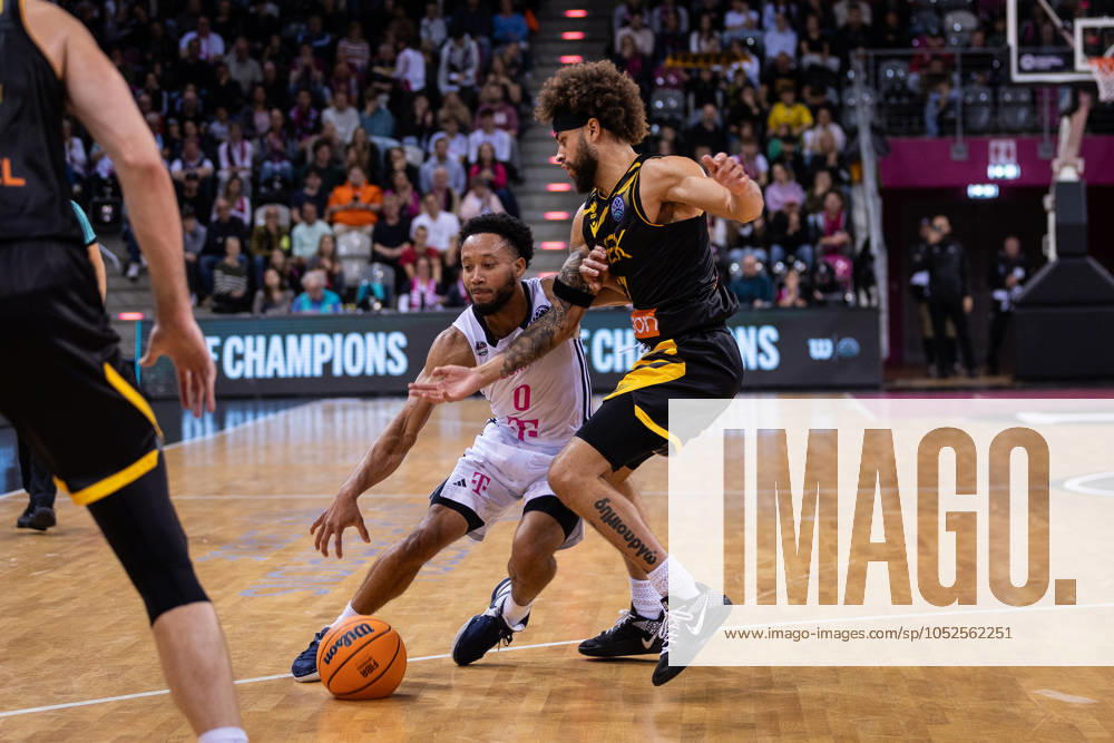 Basketball Champions League, Telekom Baskets Bonn vs AEK Betsson BC, 15 10 2024 Darius McGhee Telekom Baskets Bonn 0 and Hunter Hale AEK Bettson Athens 77 Basketball Champions League, Telekom Baskets Bonn vs AEK Betsson BC, 15 10 2024, Telekom Dome, Bonn