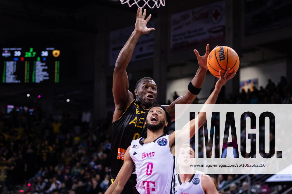 Basketball Champions League, Telekom Baskets Bonn vs AEK Betsson BC, 15 10 2024 Darius McGhee Telekom Baskets Bonn 0 and RaiQuan Gray AEK Bettson Athens 0 Basketball Champions League, Telekom Baskets Bonn vs AEK Betsson BC, 15 10 2024, Telekom Dome, Bonn