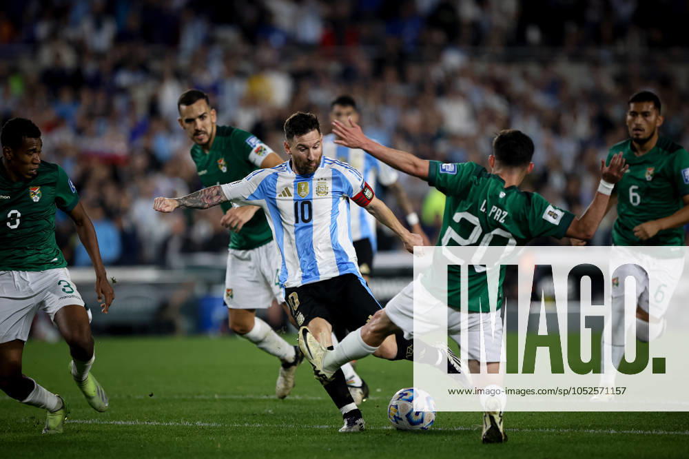 Lionel Messi of Argentina (L) and Luis Paz of Bolivia (R) seen in action during the match between Argentina and Bolivia as part of FIFA World Cup, WM, Weltmeisterschaft, Fussball 2026 Qualifiers at Estadio Mas Monumental, on October 15 2024 in Buenos Aires, Argentina Buenos Aires Argentina - ZUMAt163 20241015_zsp_t163_009