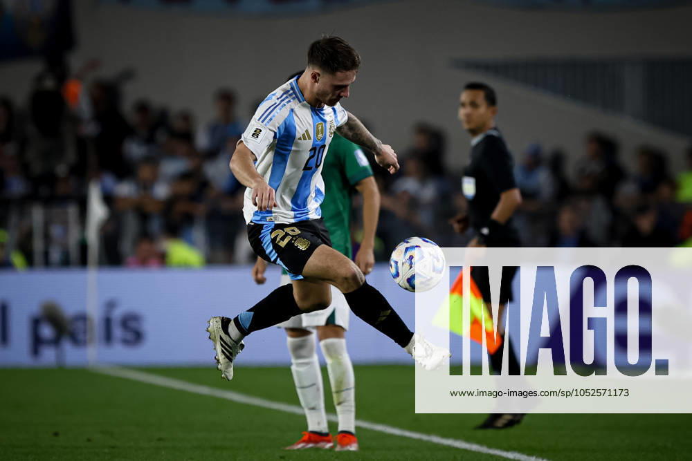 Alexis Mac Allister of Argentina seen in action during the match between Argentina and Bolivia as part of FIFA World Cup, WM, Weltmeisterschaft, Fussball 2026 Qualifiers at Estadio Mas Monumental, on October 15 2024 in Buenos Aires, Argentina Buenos Aires Argentina - ZUMAt163 20241015_zsp_t163_020