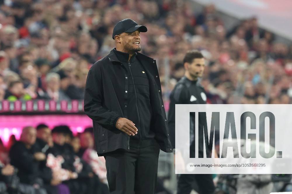 Disappointment at head coach Vincent Kompany FC Bayern Muenchen , FC Bayern Muenchen vs VfB Stuttgart, Soccer, 1 Bundesliga, 7 Matchday, 19 10 2024 DFB regulations prohibit any use of photographs as image sequences and or quasi video Muenchen Bayern Germany