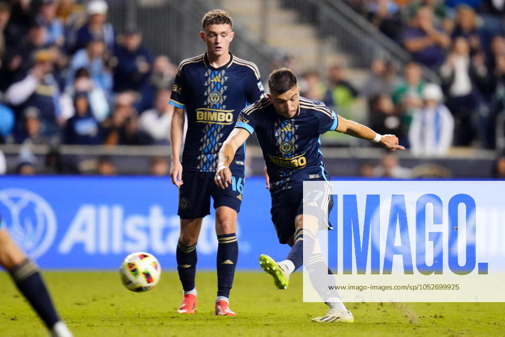 Philadelphia Union Defender Kai Wagner (27) attempts a free kick during the second half of an MLS, Fussball Herren, USA match against FC Cincinnati at Subaru Park in Chester, Pennsylvania. CSM Chester United States of America - ZUMAc04_ 20241019_zma_c04_342