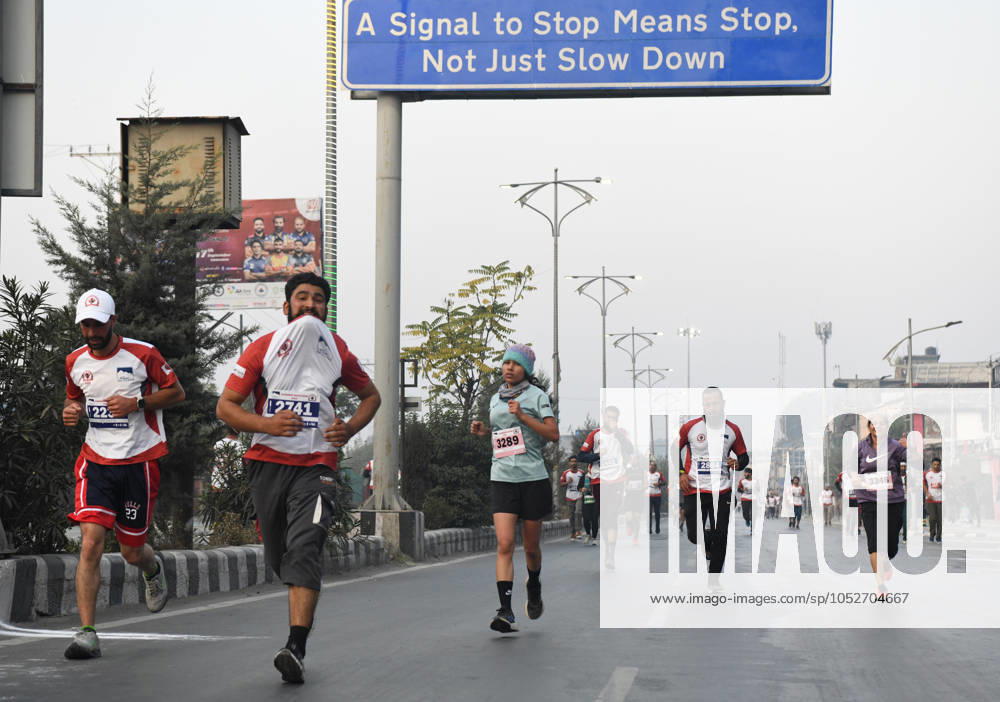 People in large number participated in the International Kashmir Marathon held in Srinagar. Srinagar India - ZUMAz120 0774166065st