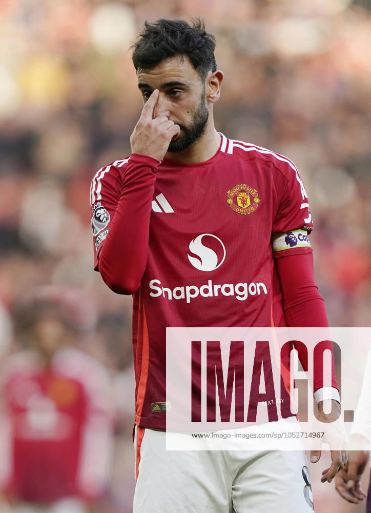 Manchester, England, 19th October 2024. Bruno Fernandes of Manchester United, ManU during the Premier League match at Old Trafford, Manchester. Picture credit should read: Andrew Yates Sportimage . SPI-3399-0128