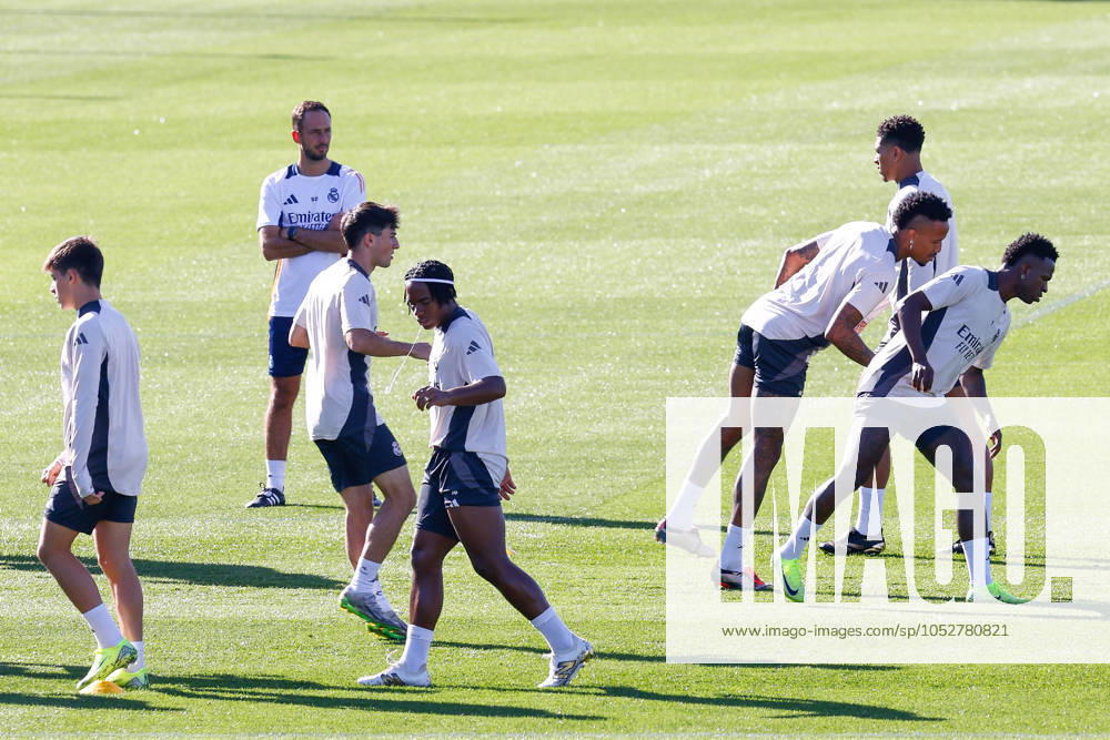 Endrick Felipe of Real Madrid gestures during the training day of Real Madrid ahead of the UEFA Champions League, football match against Borussia Dortmund, at Ciudad Deportiva Real Madrid on October 21, 2024, in Valdebebas, Madrid, Spain. Madrid SPAIN - ZUMAa181 20241021_zaa_a181_030