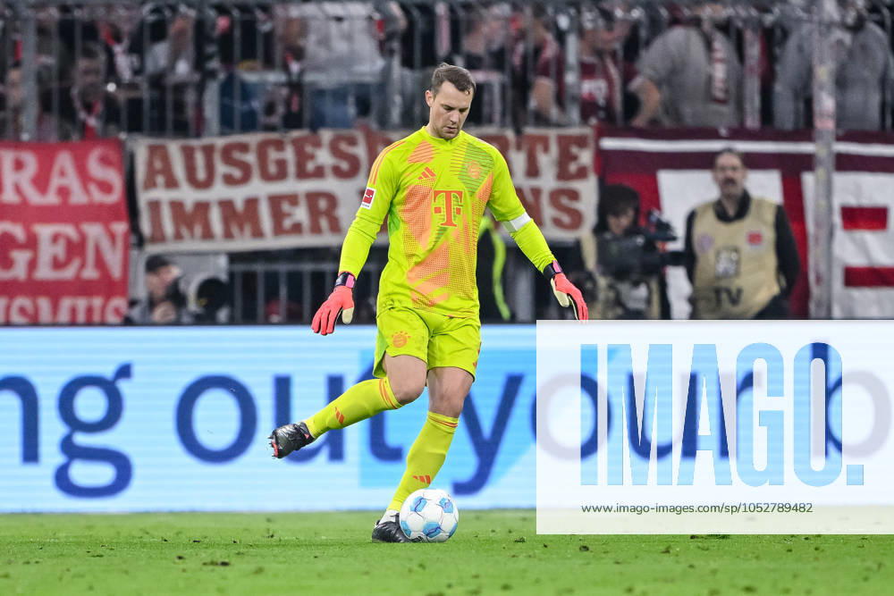 Goalkeeper Manuel Neuer FC Bayern Muenchen in action, on the ball, single action during the Bundesliga 1 match between FC Bayern München and VfB Stuttgart, Allianz Arena on October 19, 2024 in Munich, Germany Photo by Harry Langer DeFodi Images Goalkeeper Manuel Neuer FC Bayern Muenchen controls the Ball during the Bundesliga match between FC Bayern München and VfB Stuttgart at Allianz Arena on October 19, 2024 in Munich, Germany Photo by Harry Langer DeFodi Images DFL regulations prohibit any use of photographs as image sequences and or quasi video not used in POL SRB CRO FRA GBR NED ITA USA Defodi 541 FCBVFB20241019 317 Defodi-541 not used in POL SRB CRO FRA GBR NED ITA USA DFL regulations prohibit any use of photographs as image sequences and or quasi-video.