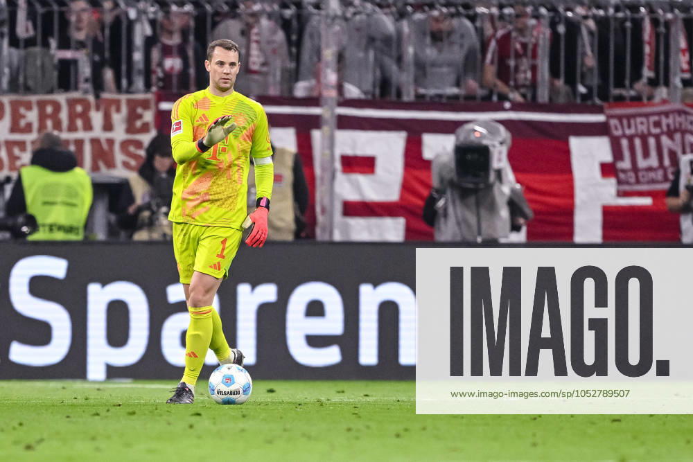 Goalkeeper Manuel Neuer FC Bayern Muenchen in action, on the ball, single action during the Bundesliga 1 match between FC Bayern München and VfB Stuttgart, Allianz Arena on October 19, 2024 in Munich, Germany Photo by Harry Langer DeFodi Images Goalkeeper Manuel Neuer FC Bayern Muenchen controls the Ball during the Bundesliga match between FC Bayern München and VfB Stuttgart at Allianz Arena on October 19, 2024 in Munich, Germany Photo by Harry Langer DeFodi Images DFL regulations prohibit any use of photographs as image sequences and or quasi video not used in POL SRB CRO FRA GBR NED ITA USA Defodi 541 FCBVFB20241019 254 Defodi-541 not used in POL SRB CRO FRA GBR NED ITA USA DFL regulations prohibit any use of photographs as image sequences and or quasi-video.