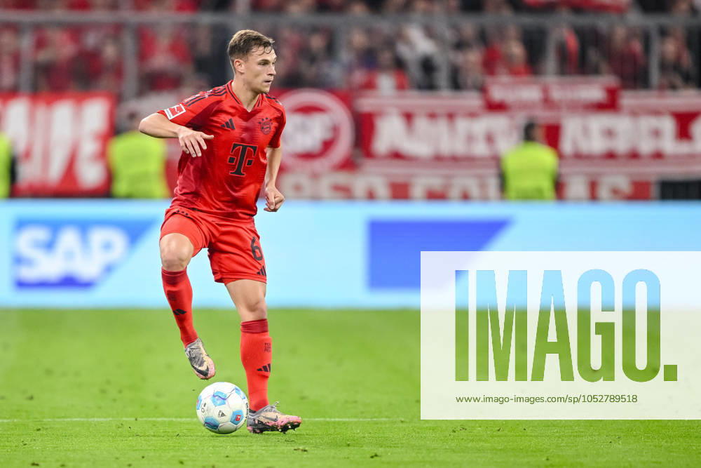 Joshua Kimmich FC Bayern Muenchen in action, on the ball, single action during the Bundesliga 1 match between FC Bayern München and VfB Stuttgart, Allianz Arena on October 19, 2024 in Munich, Germany Photo by Harry Langer DeFodi Images Joshua Kimmich FC Bayern Muenchen controls the Ball during the Bundesliga match between FC Bayern München and VfB Stuttgart at Allianz Arena on October 19, 2024 in Munich, Germany Photo by Harry Langer DeFodi Images DFL regulations prohibit any use of photographs as image sequences and or quasi video not used in POL SRB CRO FRA GBR NED ITA USA Defodi 541 FCBVFB20241019 263 Defodi-541 not used in POL SRB CRO FRA GBR NED ITA USA DFL regulations prohibit any use of photographs as image sequences and or quasi-video.