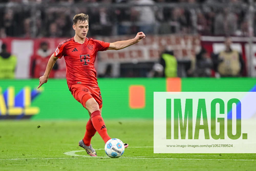 Joshua Kimmich FC Bayern Muenchen in action, on the ball, single action during the Bundesliga 1 match between FC Bayern München and VfB Stuttgart, Allianz Arena on October 19, 2024 in Munich, Germany Photo by Harry Langer DeFodi Images Joshua Kimmich FC Bayern Muenchen controls the Ball during the Bundesliga match between FC Bayern München and VfB Stuttgart at Allianz Arena on October 19, 2024 in Munich, Germany Photo by Harry Langer DeFodi Images DFL regulations prohibit any use of photographs as image sequences and or quasi video not used in POL SRB CRO FRA GBR NED ITA USA Defodi 541 FCBVFB20241019 272 Defodi-541 not used in POL SRB CRO FRA GBR NED ITA USA DFL regulations prohibit any use of photographs as image sequences and or quasi-video.