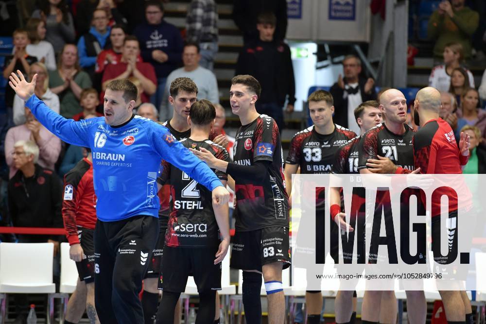 Cheering, joy after the victory Nebojsa Simic goalkeeper MT Melsungen 16 , Ian Barrufet MT Melsungen 83 , Aaron Mensing MT Melsungen 33 , Arnar Freyr Arnarsson MT Melsungen 21 , Adrian Sipos MT Melsungen 8 L R , GER, MT Melsungen ISL, Valur Reykjavik, Handball, EHF European League Men, Group Matches, Season 2024 2025, 22 10 2024, GER, MT Melsungen ISL,Valur Reykjavik , Handball, EHF Men, Group Matches, Season 2024 2025, 22 10 2024 Kassel