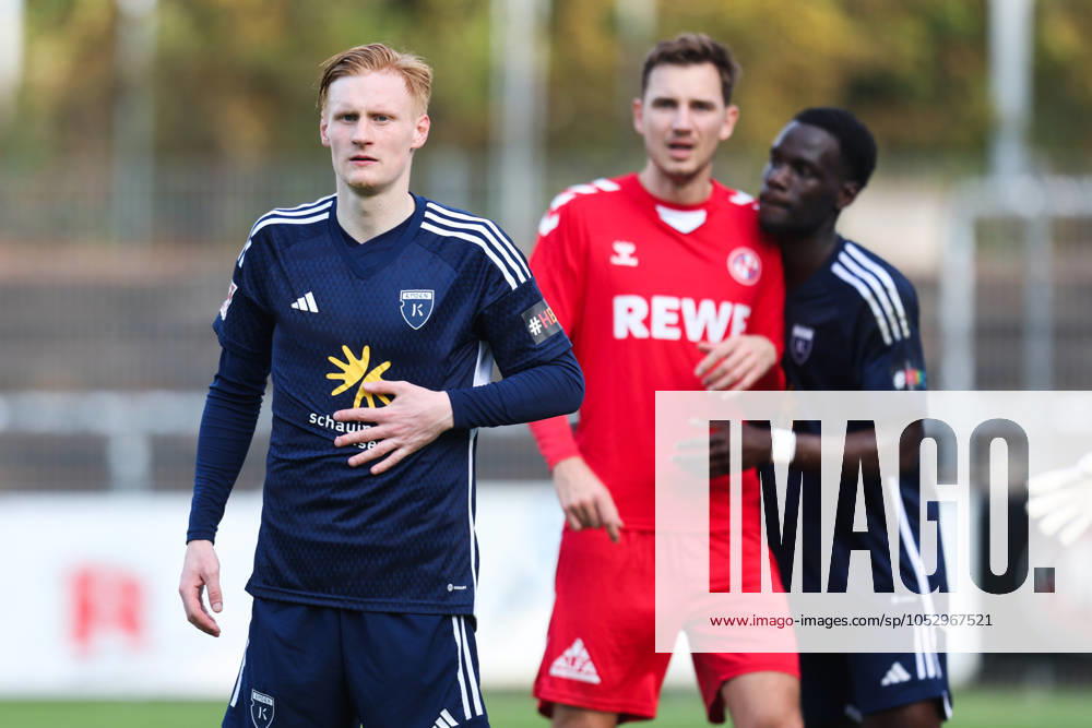 Soccer, Men, Regionalliga Nord, Matchday 16, FC Eintracht Norderstedt BSV Kickers Emden Pascal Steinwender blue 7 BSV Kickers Emden