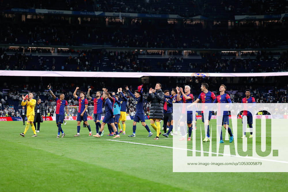 Players of FC Barcelona, Barca celebrate the victory during the Spanish League, LaLiga EA Sports, football match played between Real Madrid and FC Barcelona at Santiago Bernabeu stadium on October 26, 2024, in Madrid, Spain. Madrid SPAIN - ZUMAa181 20241026_zaa_a181_310