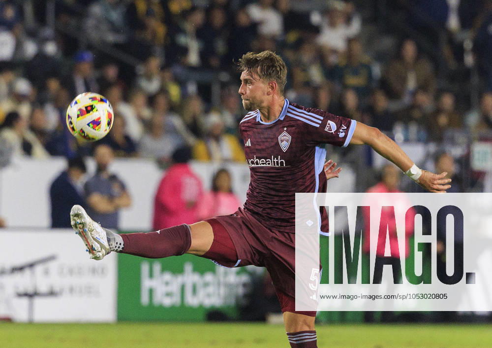 Andreas Maxso 5 of the Colorado Rapids controls the ball during the Audi 2024 MLS, Fussball Herren, USA Cup Playoffs Round One Game 1 of 3 against the Colorado Rapids on Saturday October 26, 2024 at Dignity Health Sports Park Stadium in Carson, California. The Galaxy defeats Rapids, 5-0. JAVIER ROJAS PI Los Angeles USA - ZUMAp124 20241026_zaa_p124_066