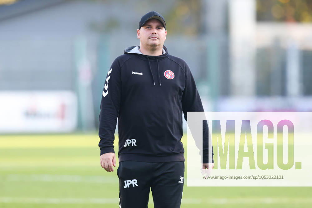 Football, Men, Regionalliga Nord, Matchday 16, FC Eintracht Norderstedt BSV Kickers Emden Coach Jean Pierre Richter FC Eintracht Norderstedt