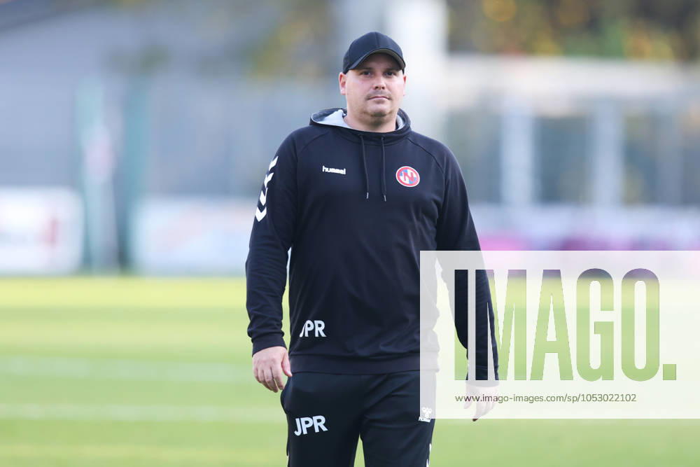 Football, Men, Regionalliga Nord, Matchday 16, FC Eintracht Norderstedt BSV Kickers Emden Coach Jean Pierre Richter FC Eintracht Norderstedt