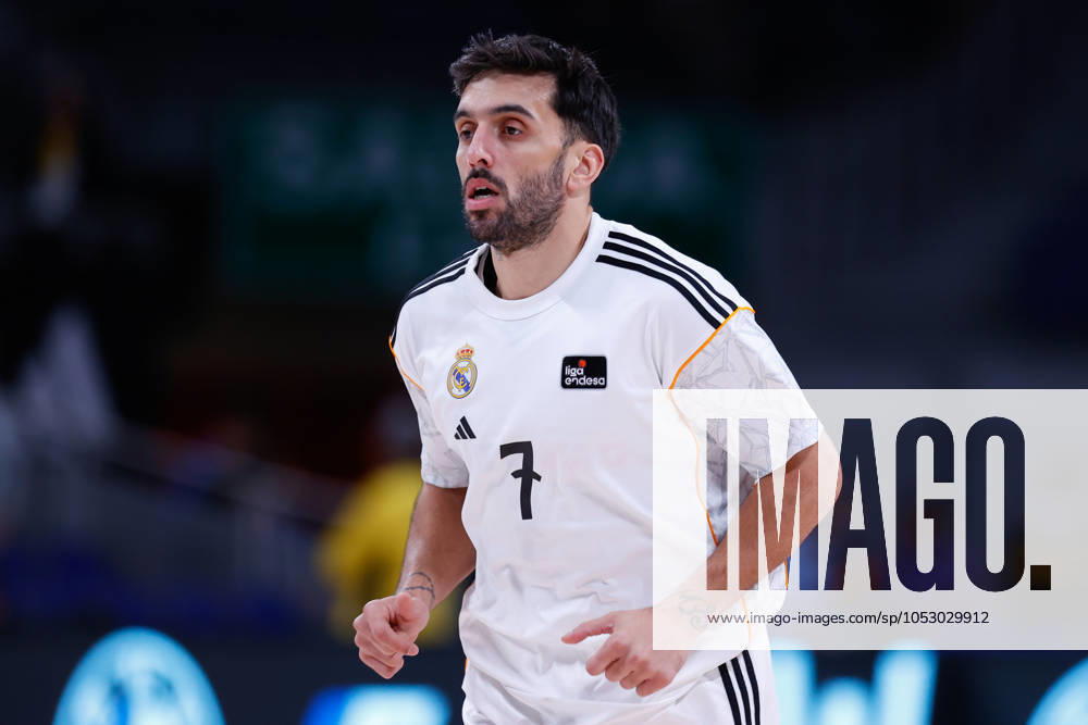 Facundo Campazzo of Real Madrid warms up during the Spanish League, Liga ACB Endesa, basketball match played between Real Madrid and BAXI Manresa at WiZink Center on October 27, 2024, in Madrid, Spain. Madrid SPAIN - ZUMAa181 20241027_zaa_a181_012