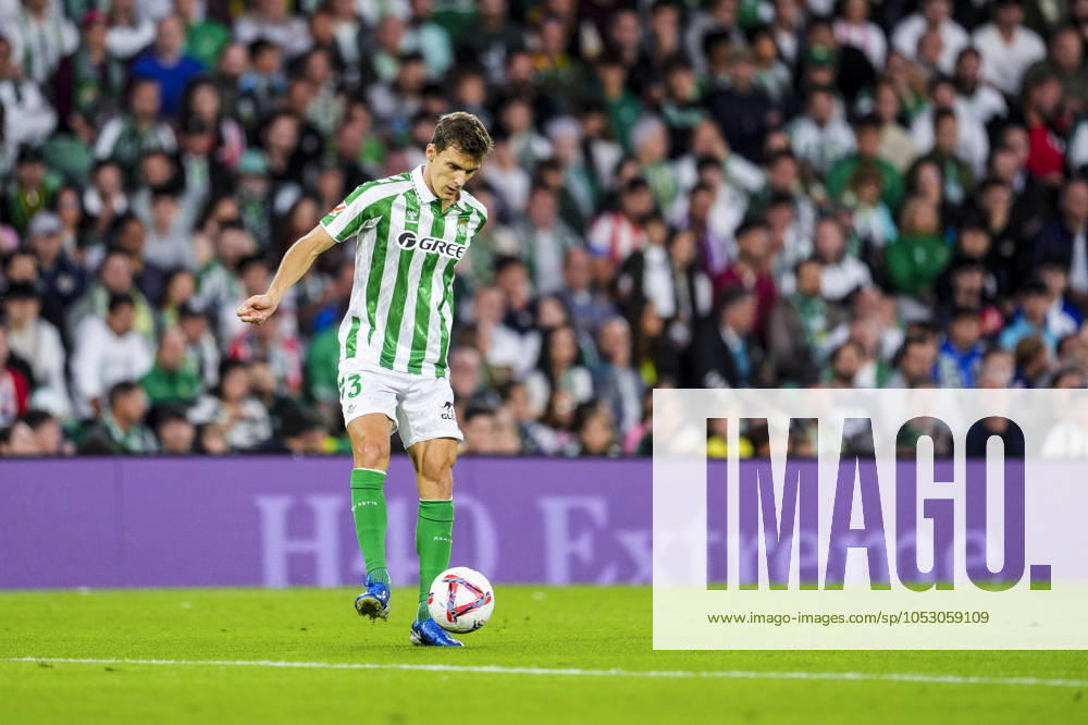 Diego Llorente of Real Betis in action during the Spanish league, LaLiga EA Sports, football match played between Real Betis and Atletico de Madrid at Benito Villamarin stadium on October 27, 2024, in Sevilla, Spain. Sevilla SPAIN - ZUMAa181 20241027_zaa_a181_217