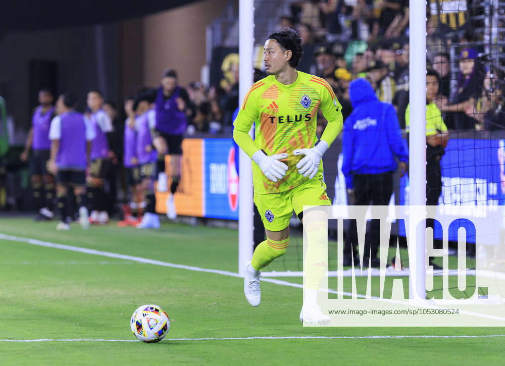 Goalkeeper, Yohei Takaoka 1 of the Vancouver Whitecaps during the Audi 2024 MLS, Fussball Herren, USA Cup Playoffs Round One Game 1 of 3 against the Los Angeles Football Club on Sunday October 27, 2024 at BMO Stadium in Los Angeles, California. LAFC defeats Whitecaps, 2-1. ARIANA RUIZ PI Los Angeles U.S - ZUMAp124 20241027_zaa_p124_054
