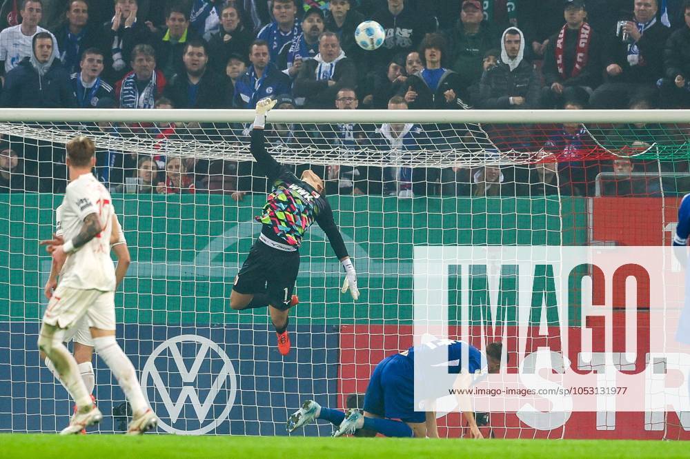 Goalkeeper action by Finn Dahmen 1 FC Augsburg , FC Augsburg vs FC Schalke 04, Football, DFB Pokal, 2 Runde, 29 10 2024 DFB regulations prohibit any use of photographs as image sequences and or quasi video Augsburg Bayern Germany
