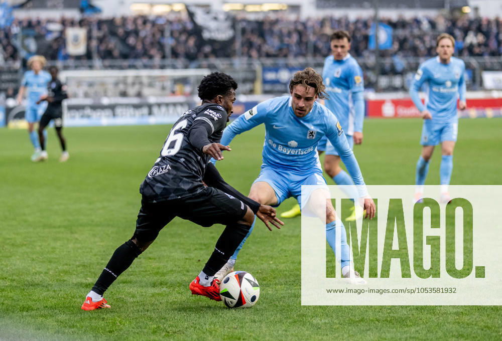 Fight for the ball duel between Kelvin Arase SV Waldhof Mannheim, 36 and David Philipp TSV 1860 Muenchen, 8 GER, TSV 1860 Muenchen vs SV Waldhof Mannheim 07, Football, 3 Bundesliga, Matchday 14, Season 2024 2025, 09 11 2024 GER, TSV 1860 Muenchen vs SV Waldhof Mannheim 07, Football, 3 Bundesliga, Matchday 14, Season 2024 2025, 09 11 2024 Muenchen