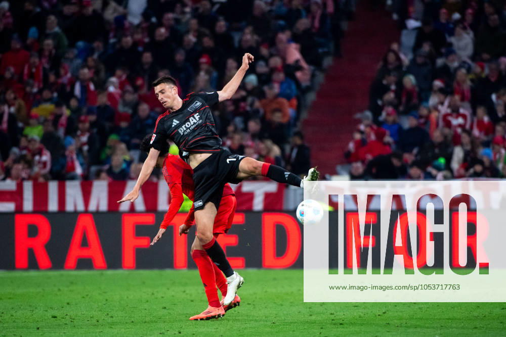 Janik Haberer FC Union Berlin, 19 in duel with Adam Aznou FC Bayern Muenchen, 48 , GER, FC Bayern Muenchen FCB vs 1 FC Union Berlin FCU , Soccer Bundesliga, Matchday 9, Season 2024 2025, 02 11 2024 DFB DFL regulations prohibit any use of photographs as image sequences and or quasi video GER, FC Bayern Muenchen FCB vs 1 FC Union Berlin FCU , Soccer Bundesliga, Matchday 9, Season 2024 2025, 02 11 2024 Muenchen