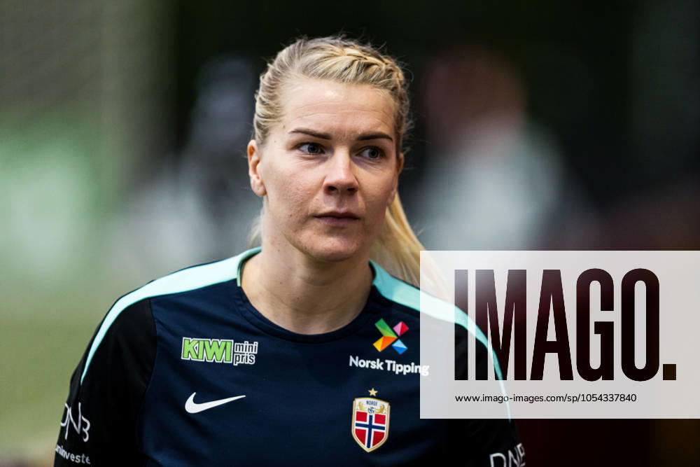 Ada Hegerberg of the Norwegian women s national football team during a training session on November 28, 2024 in Larne Photo Marius Simensen BILDBYRAN COP 238 bbeng dam football fotball fotboll norge norway practice soccer training trening träning uefa women s euro qualifier