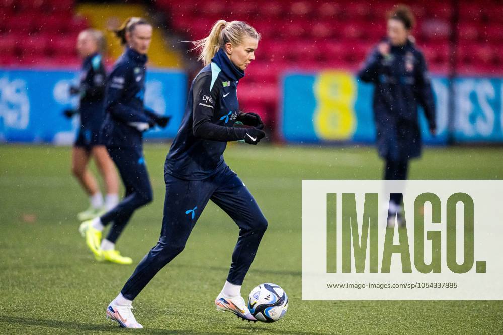Ada Hegerberg of the Norwegian women s national football team during a training session on November 28, 2024 in Larne Photo Marius Simensen BILDBYRAN COP 238 bbeng dam football fotball fotboll norge norway practice soccer training trening träning uefa women s euro qualifier