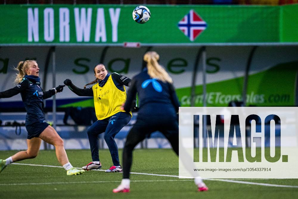 Guro Reiten of the Norwegian women s national football team during a training session on November 28, 2024 in Larne Photo Marius Simensen BILDBYRAN COP 238 bbeng dam football fotball fotboll norge norway practice soccer training trening träning uefa women s euro qualifier